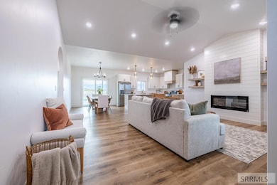 286 Camas St, Sugar City, ID 83448 - photo 3