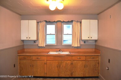926 Willow St, Scranton, PA 18505 - photo 2