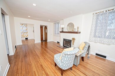 1400 S Walnut  (5)