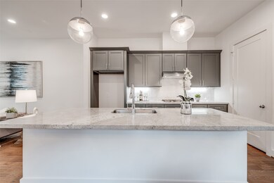 1816 Calumet St unit B, Houston, TX 77004 - photo 2