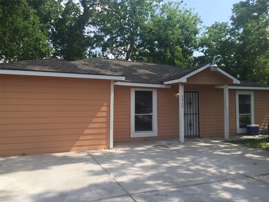 2925 Rosemary Ln, Houston, TX 77093 - photo 2