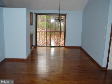 106 Indian Hills Rd, Locust Grove, VA 22508 - photo 2