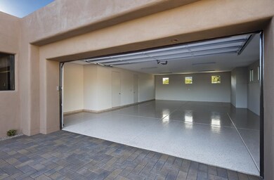 005_Large 4 Car Garage