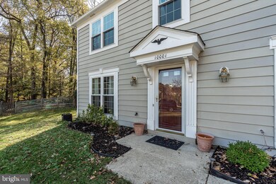 10001 Madronawood Dr, Laurel, MD 20708 - photo 4