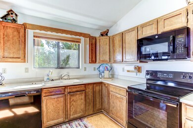 Kitchen (2)