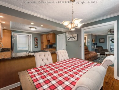 2722 Edwards Cir, Dunbar, WV 25064 - photo 6