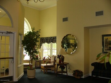 5 Village Cir unit 1204, Stroudsburg, PA 18360 - photo 3