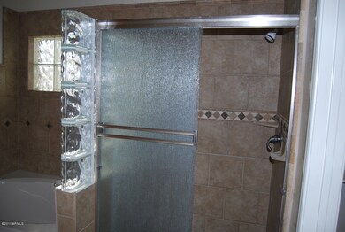 MBR with separate shower and tub