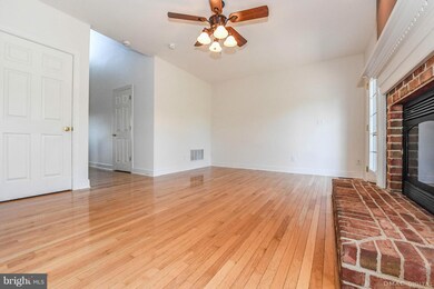 21101 Twin Springs Dr, Chewsville, MD 21721 - photo 5