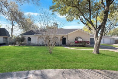 4123 Littleberry Rd, Houston, TX 77088 - photo 2