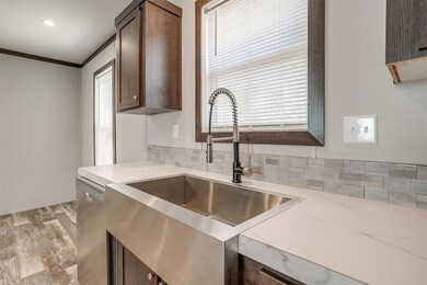 417 Lois Cir, Weatherford, TX 76049 - photo 6