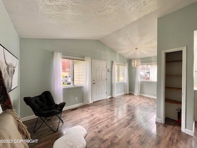 Living Dining & Entry