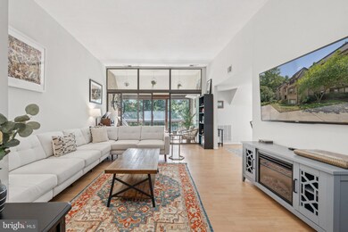 1639 Parkcrest Cir unit 7A/301, Reston, VA 20190 - photo 3