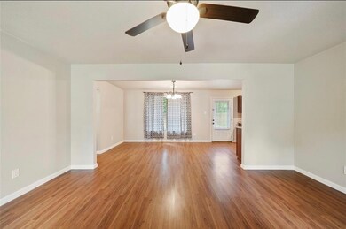 7011 Eastwood St, Houston, TX 77021 - photo 4