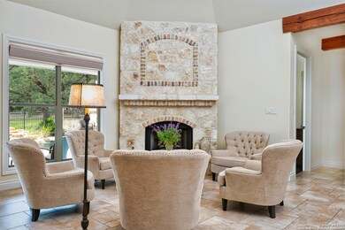 9517 Majestic Oak Cir, San Antonio, TX 78255 - photo 3