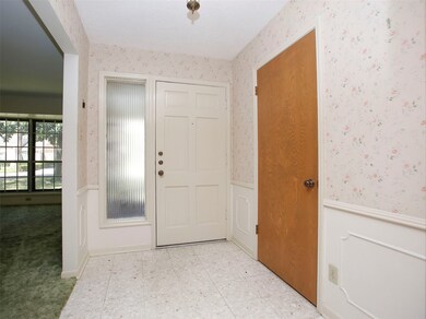 13827 Queensbury Ln, Houston, TX 77079 - photo 6