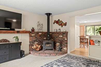 6 Living Room w Wood Stove