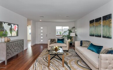 4402 E Montecito Ave-large-005-35-Main L