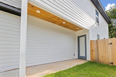 518 Clinton St unit B, Conroe, TX 77301 - photo 6