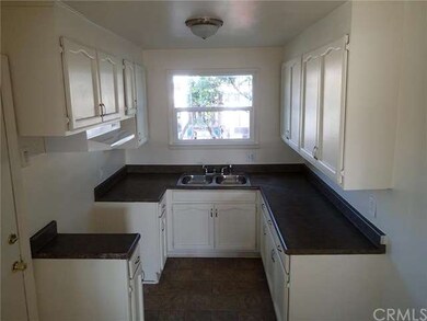 901 E 118th Dr, Los Angeles, CA 90059 - photo 3