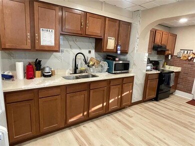 140 N 12th St, Allentown, PA 18102 - photo 4