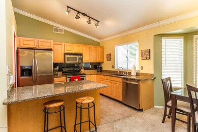 005_KITCHEN