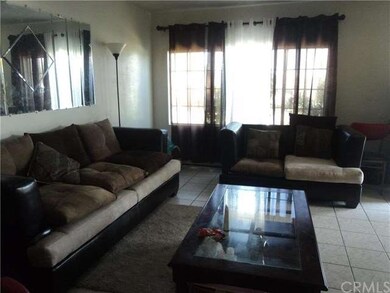 WALK IN TO LIVING ROOM!