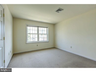 27 Green St unit 3, Souderton, PA 18964 - photo 5