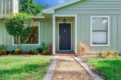 1 Exterior Front 4 LR1_5497-Edit