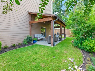 1018 Shepherd Oaks Dr, Houston, TX 77018 - photo 3