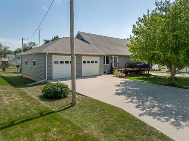 316 N Dwight St, Conrad, IA 50621 - photo 3
