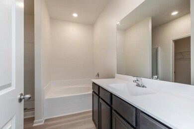 10827 Pearwood Ridge Dr, Humble, TX 77396 - photo 6