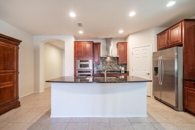 10840 Thatcher - 11Kitchen