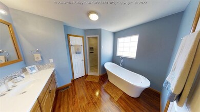 377 Pebble Creek Dr, Fraziers Bottom, WV 25082 - photo 7