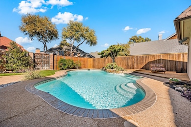 2305 Autumn Oaks Trail, Arlington, TX 76006 - photo 2