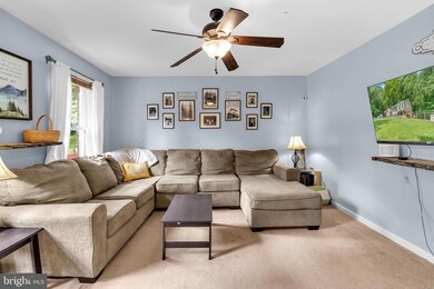 39620 Walnut Cir, Mechanicsville, MD 20659 - photo 4