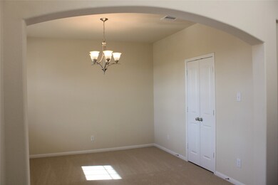 1668 Maggie Trail Dr, Alvin, TX 77511 - photo 4