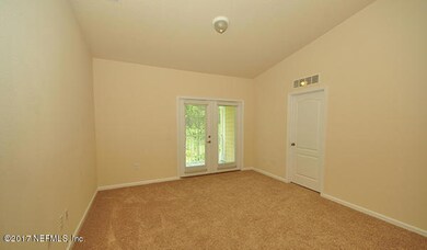 112Ventura_Living2