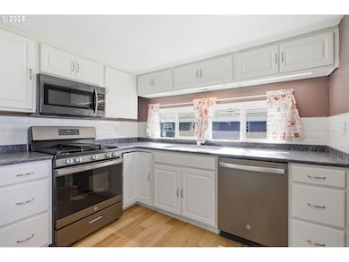 2150 Laura St unit 83, Springfield, OR 97477 - photo 6