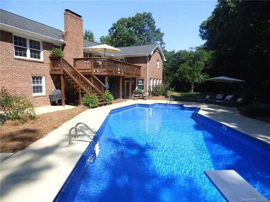 313 Gleneagles Rd E, Statesville, NC 28625 - photo 2