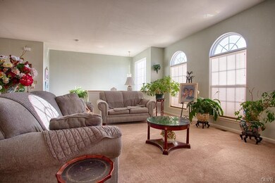 2061 Huntington Ln, Easton, PA 18040 - photo 6