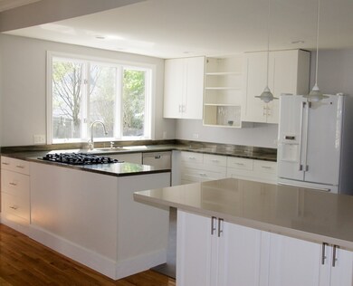 80 Warwick Rd unit 80, West Newton, MA 02465 - photo 2