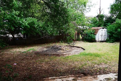 221 Bedford Ct E, Bedford, TX 76022 - photo 5