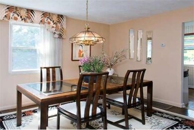 216 Lagrange St, Chestnut Hill, MA 02467 - photo 4