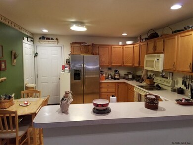 40 Brook St, Rensselaer, NY 12144 - photo 5