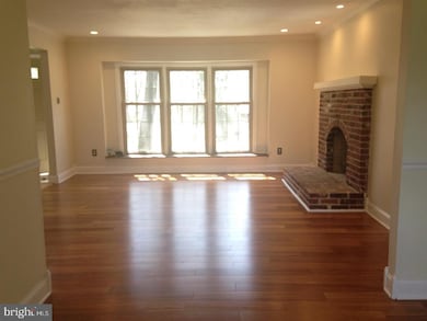 1108 Evelyn Dr, Woodbury, NJ 08096 - photo 2