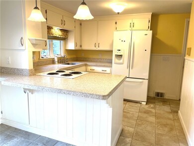 187 Sweetbriar Dr, Cranston, RI 02920 - photo 6