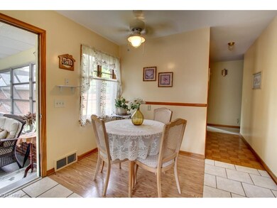 Check out this great dining space! The perfect pla