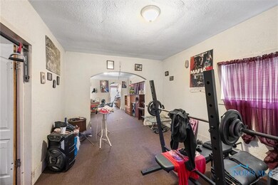 3208 Warsaw St, Toledo, OH 43608 - photo 6