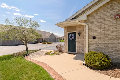 18520H Emerald Cir-5